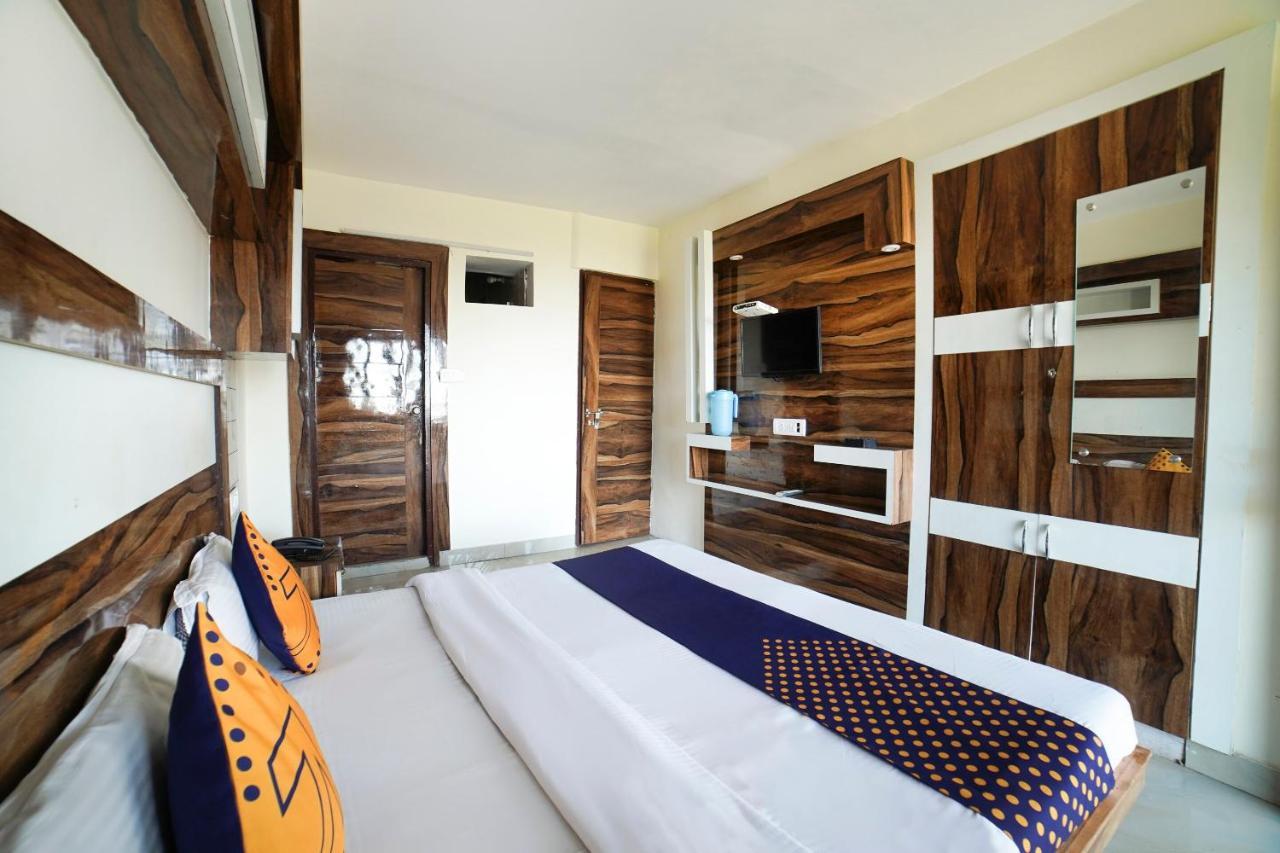מוסורי Super Oyo Sunrise Homestay מראה חיצוני תמונה