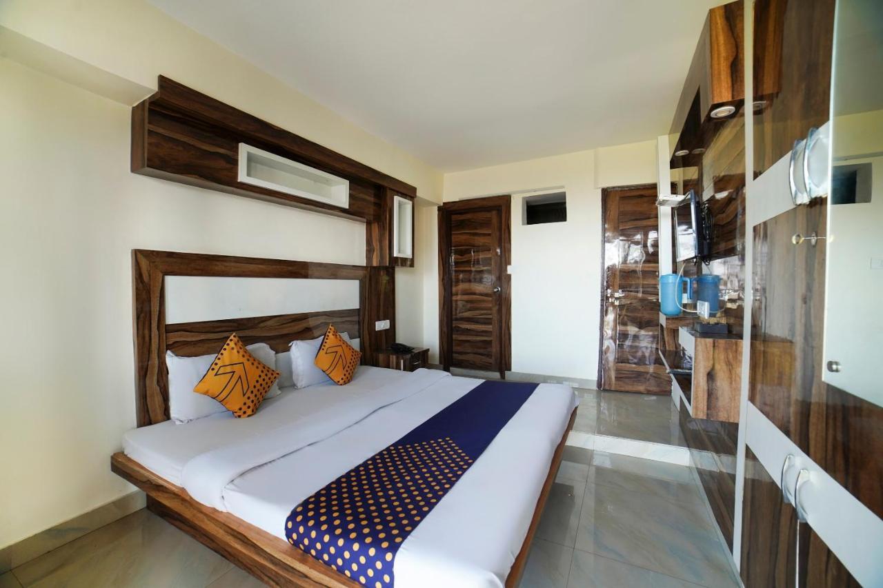 מוסורי Super Oyo Sunrise Homestay מראה חיצוני תמונה